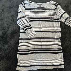 Maternity quarter sleeve top